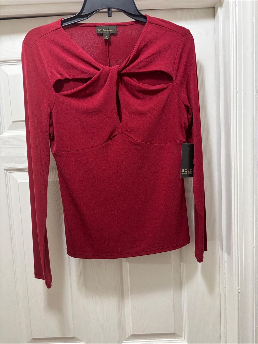 BOLD elements Dark Red Long-Sleeve Twist Keyhole Top